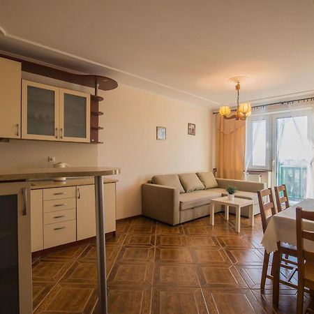 Pionow Rodzinne Apartamenty Urocza 10 Криница Морска Екстериор снимка