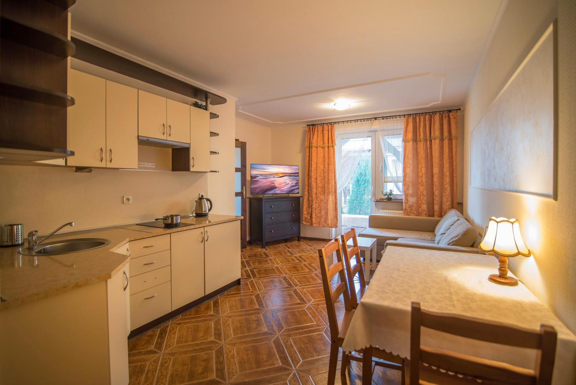 Pionow Rodzinne Apartamenty Urocza 10 Криница Морска Екстериор снимка