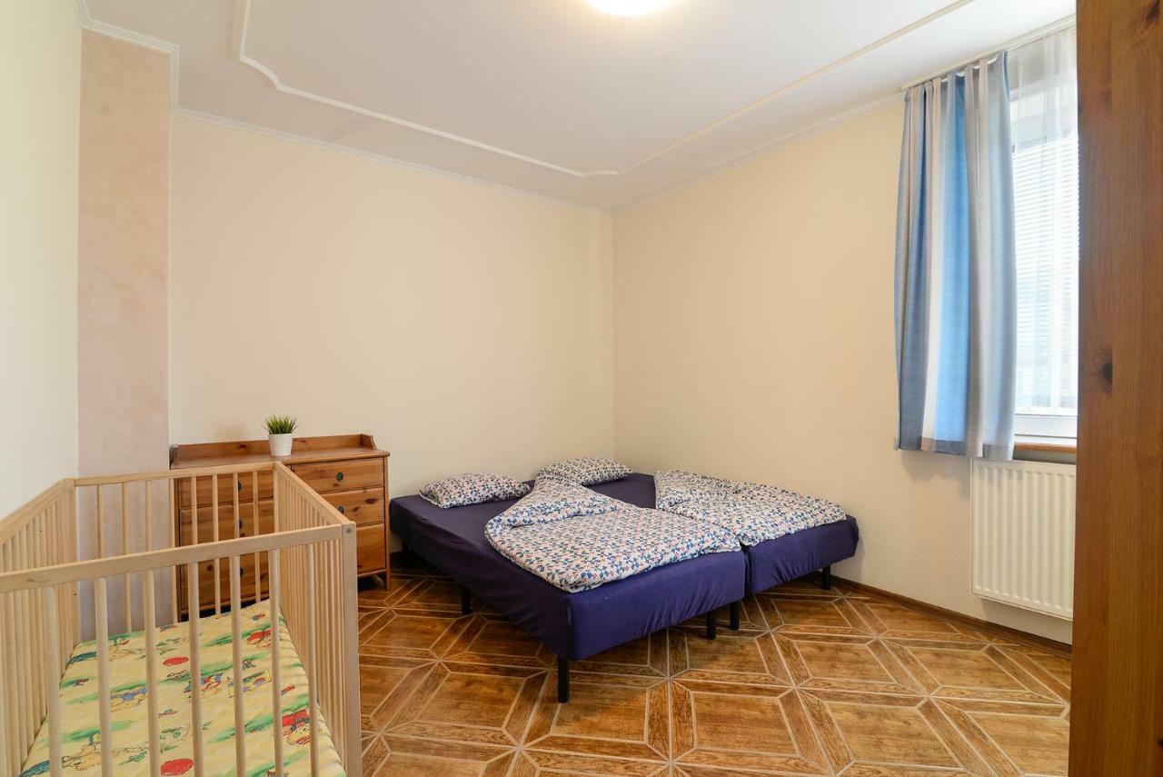 Pionow Rodzinne Apartamenty Urocza 10 Криница Морска Екстериор снимка