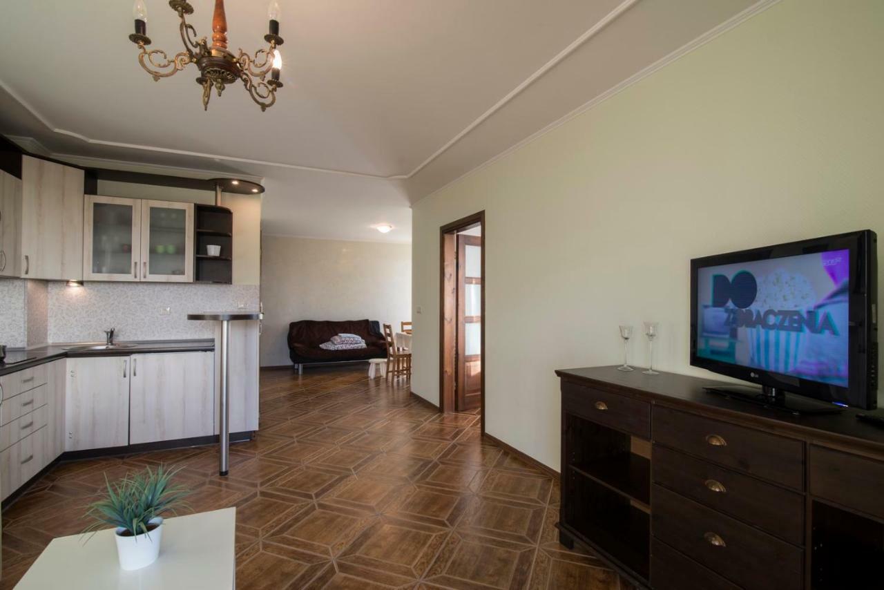 Pionow Rodzinne Apartamenty Urocza 10 Криница Морска Екстериор снимка
