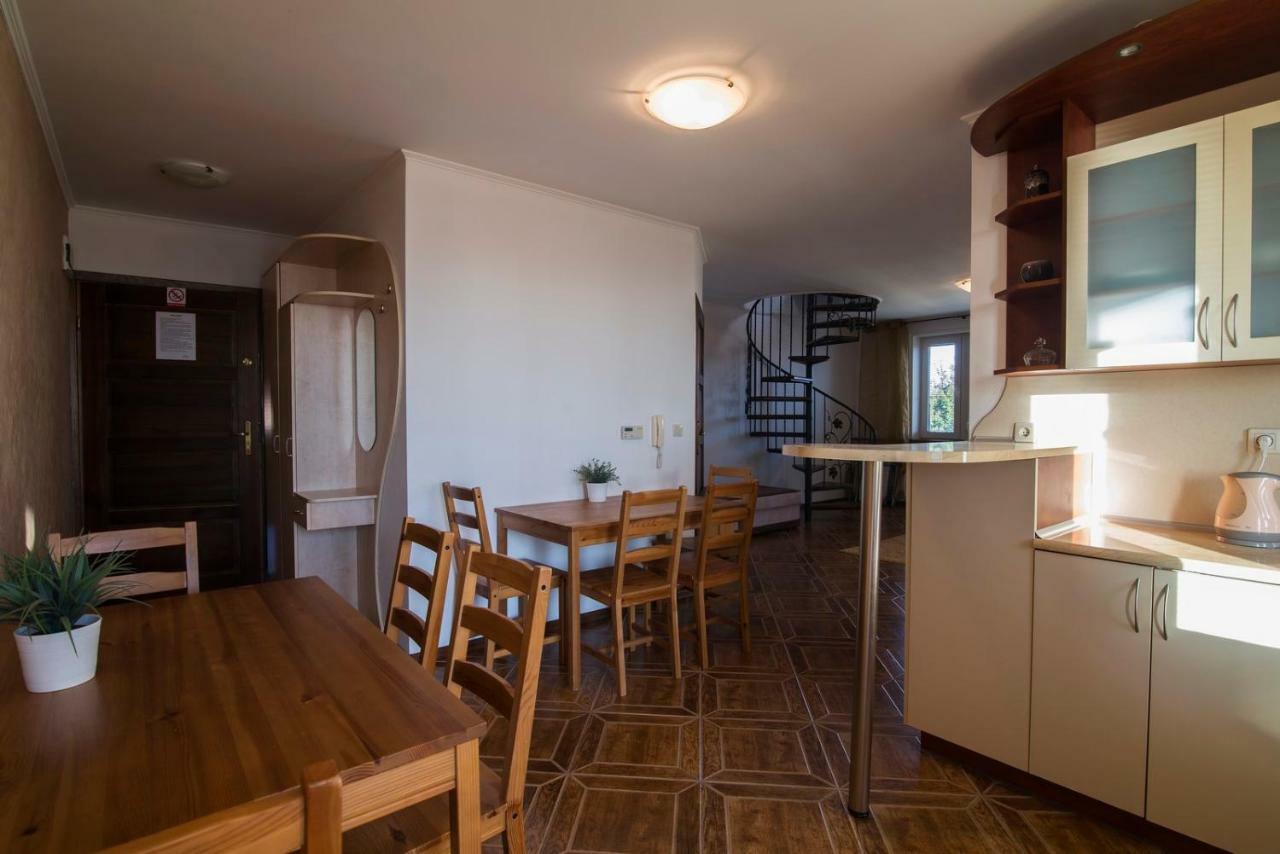 Pionow Rodzinne Apartamenty Urocza 10 Криница Морска Екстериор снимка