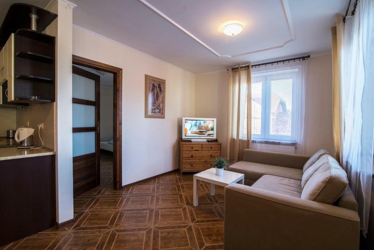 Pionow Rodzinne Apartamenty Urocza 10 Криница Морска Екстериор снимка