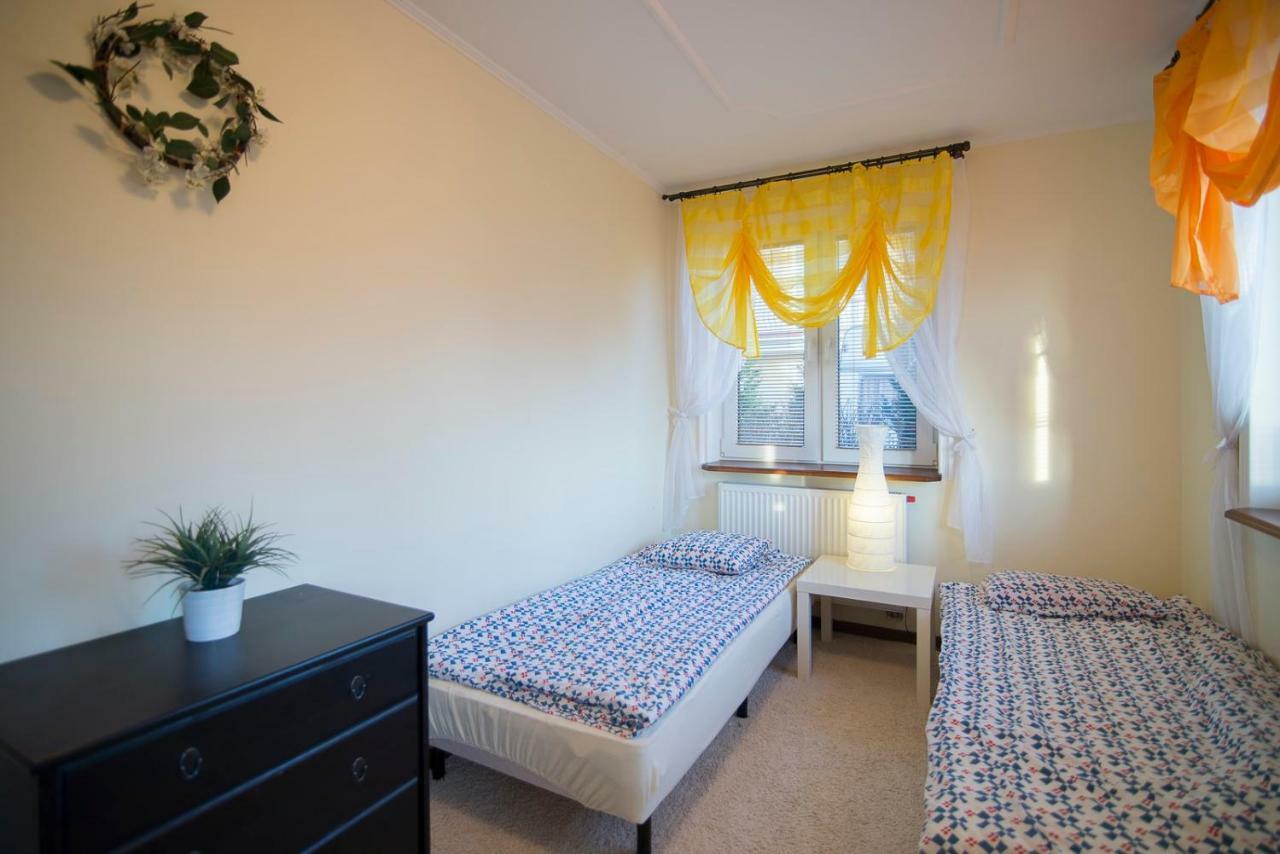 Pionow Rodzinne Apartamenty Urocza 10 Криница Морска Екстериор снимка