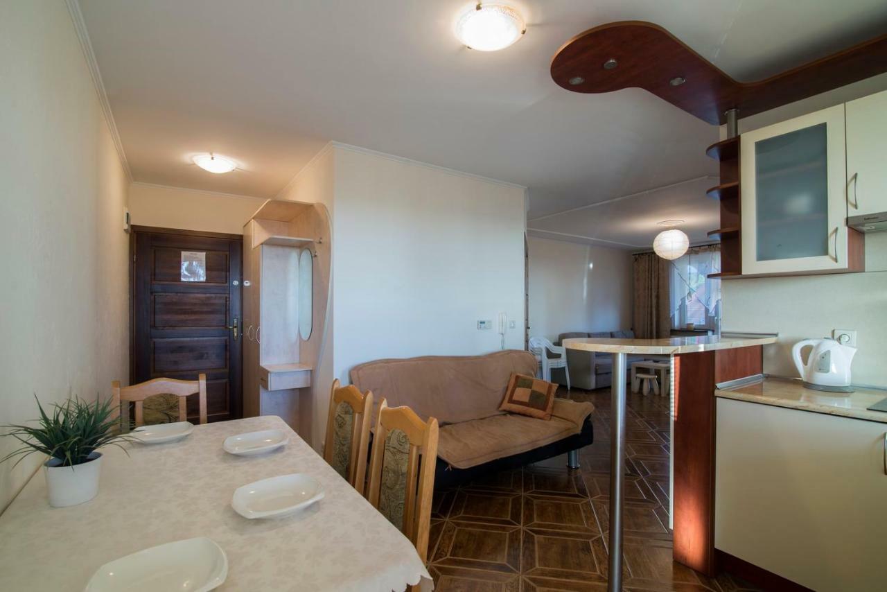 Pionow Rodzinne Apartamenty Urocza 10 Криница Морска Екстериор снимка